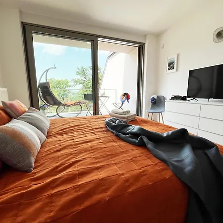 Cosy With Views Apartment