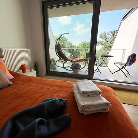 Cosy With Views *